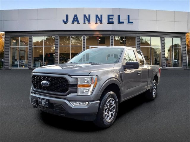 2021 Ford F-150 XL's photo