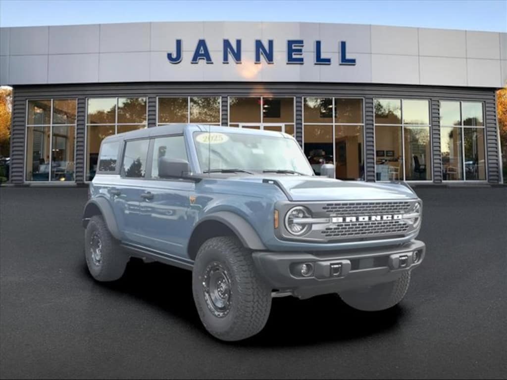 New 2025 Ford Bronco Badlands SUV