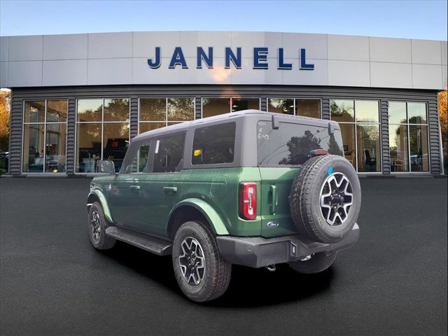 2025 Ford Bronco Outer Banks photo 4