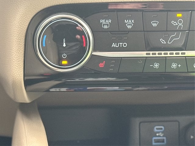 2022 Ford Escape Titanium - Photo 32