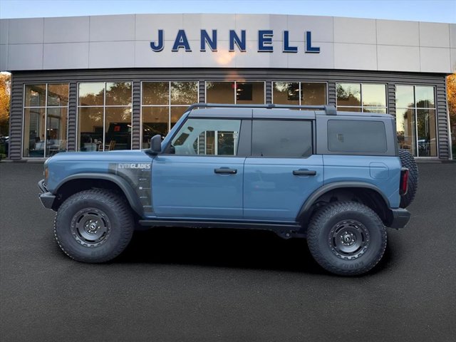 2024 Ford Bronco Everglades photo 3