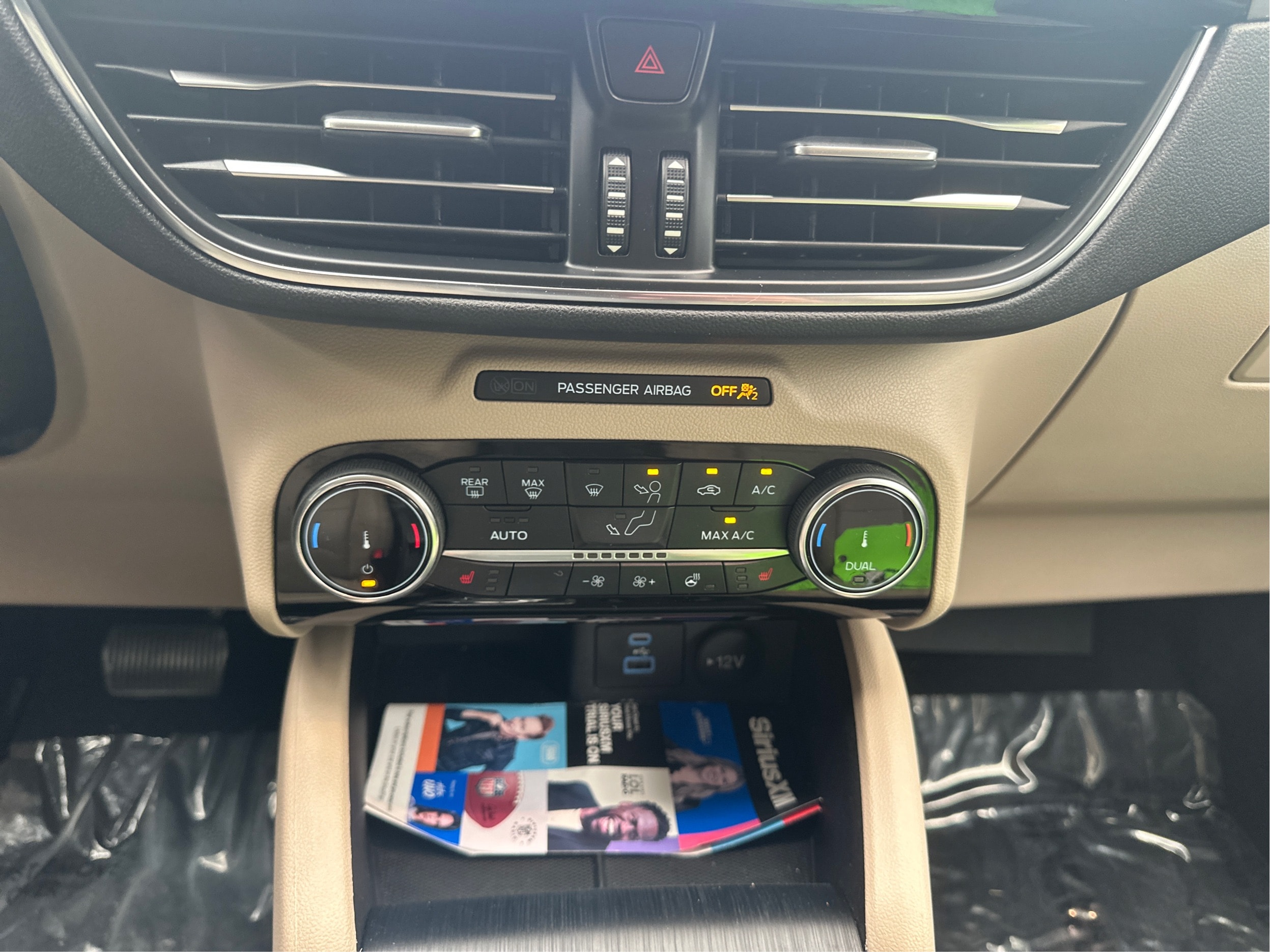 2022 Ford Escape Titanium - Photo 29