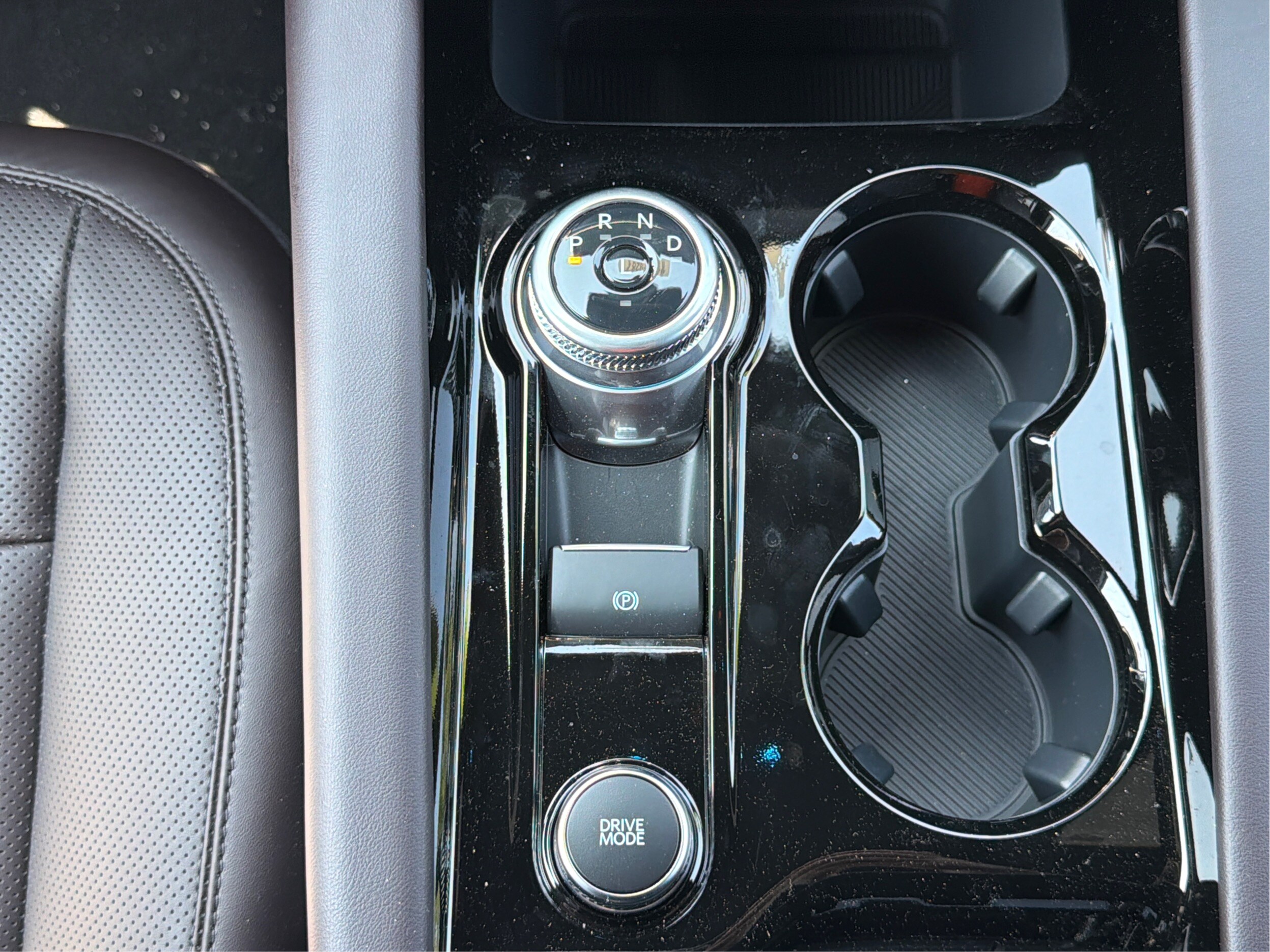 2026 Ford Explorer Platinum - Photo 32