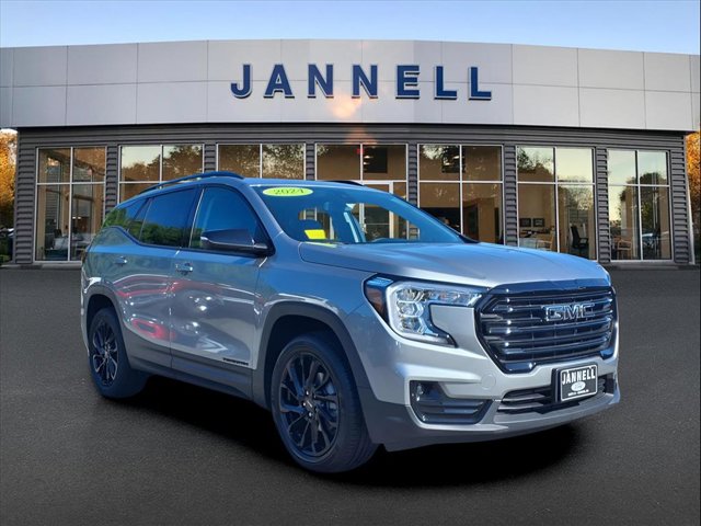 2024 Gmc Terrain SLT photo 3