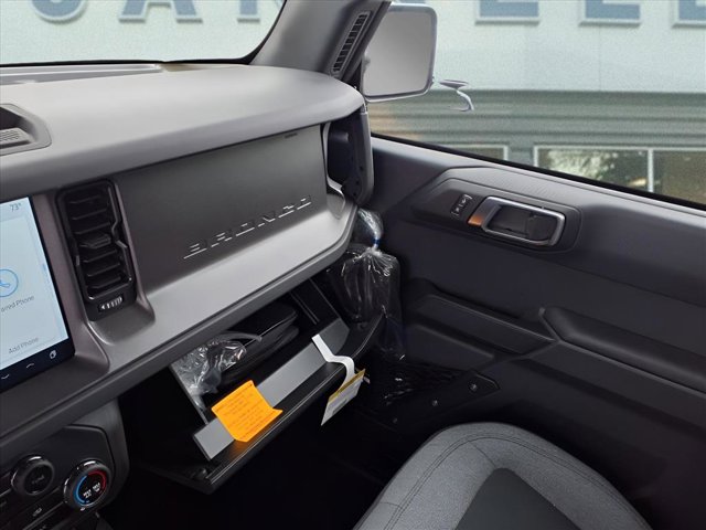 2025 Ford Bronco 4-Door Base - Photo 13