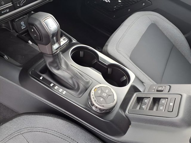 2025 Ford Bronco 4-Door Base - Photo 10