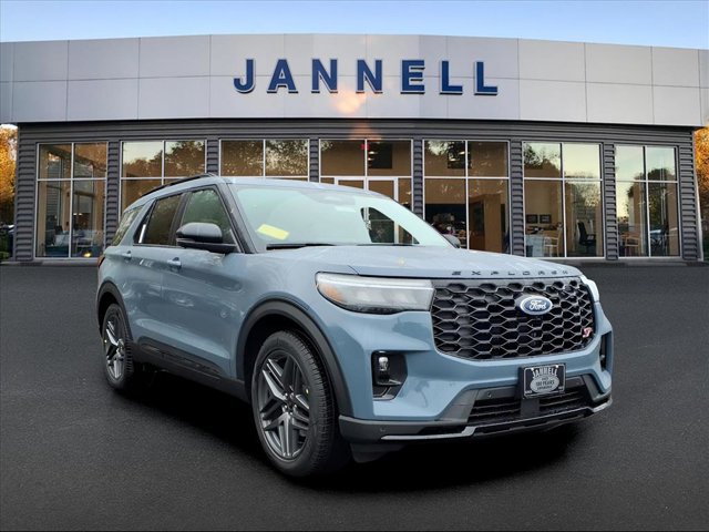 2026 Ford Explorer ST photo 2