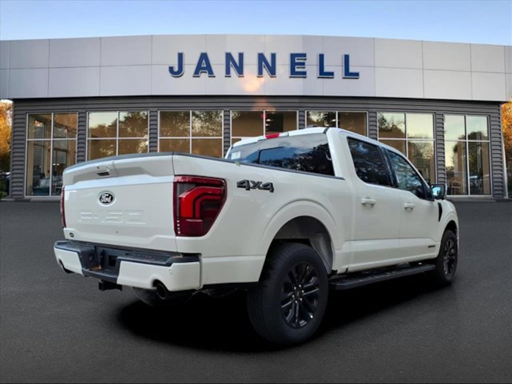 New 2025 Ford F-150 Lariat TRUCK