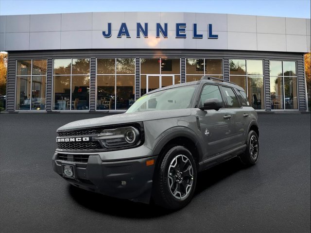 2025 Ford Bronco Sport Outer Banks's photo