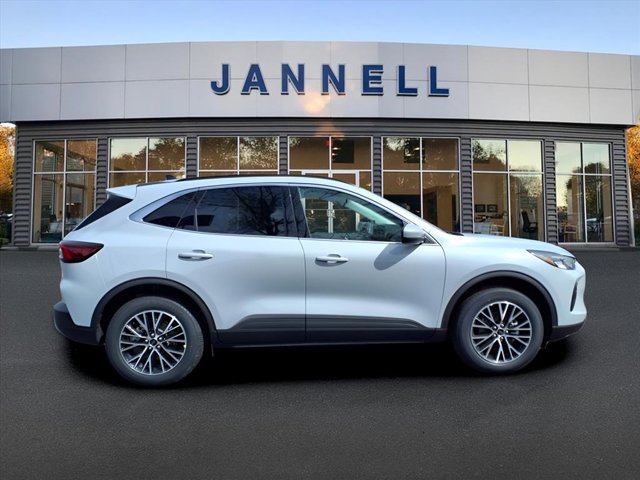 2025 Ford Escape Plug-In Hybrid photo 4