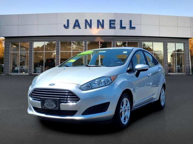 2016 Ford Fiesta SE Sedan's photo