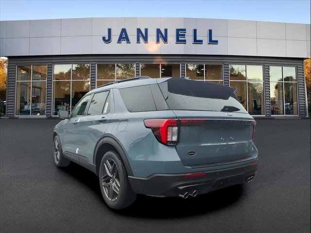 2025 Ford Explorer ST photo 3