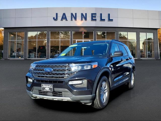 2022 Ford Explorer XLT's photo