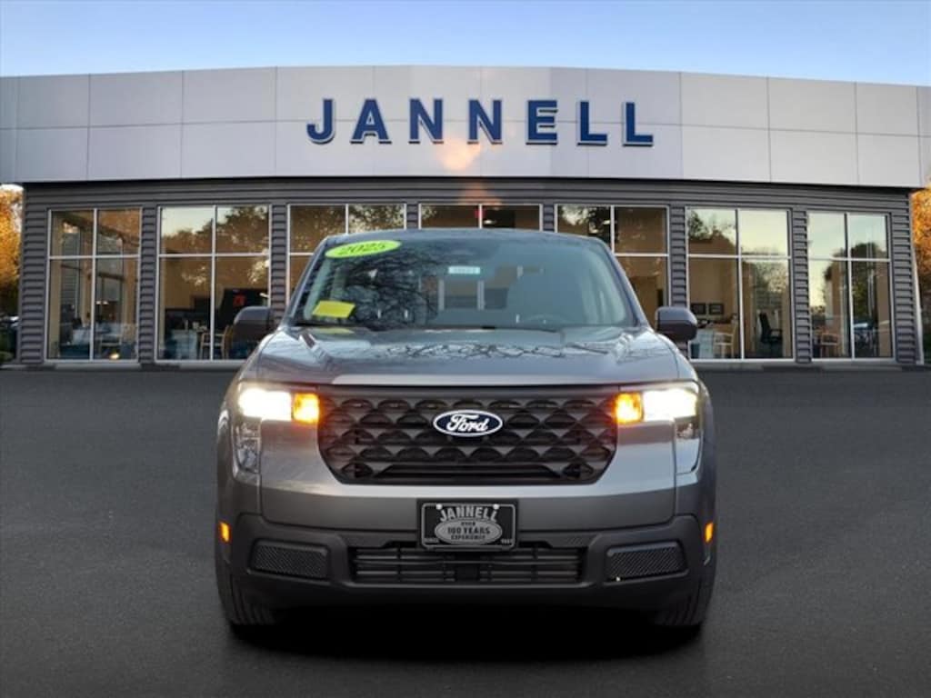 New 2025 Ford Maverick XL TRUCK