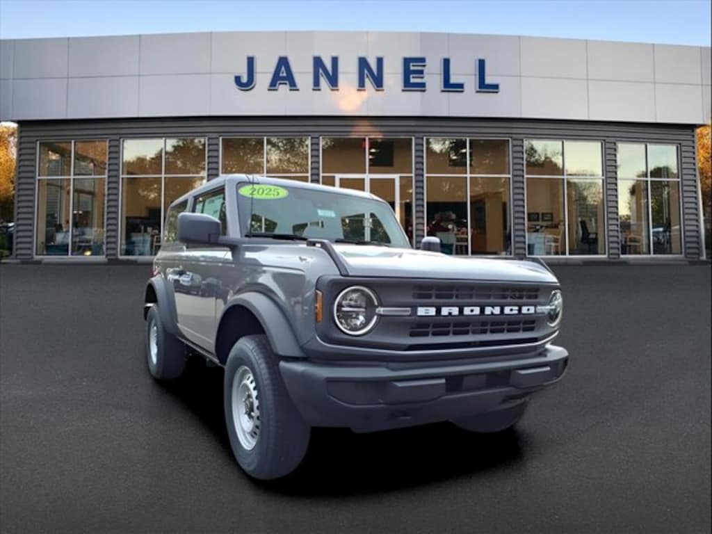 New 2025 Ford Bronco Base SUV