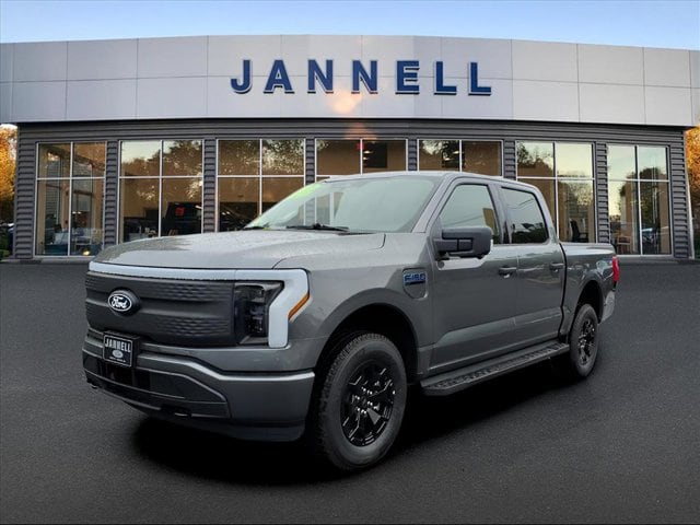 2025 Ford F-150 Lightning XLT's photo