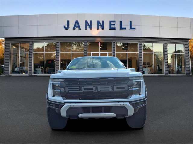2025 Ford F-150 Raptor photo 2