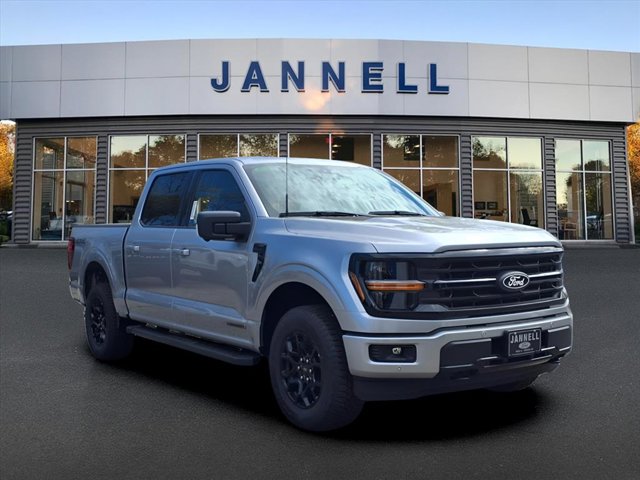 2025 Ford F-150 XLT photo 2