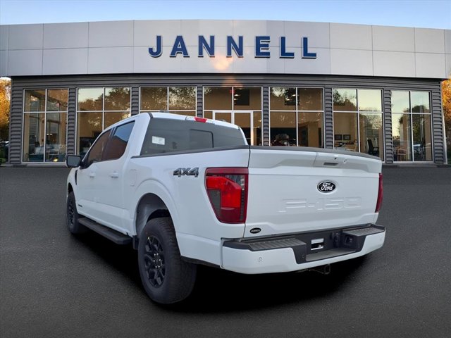 2025 Ford F-150 XLT photo 4