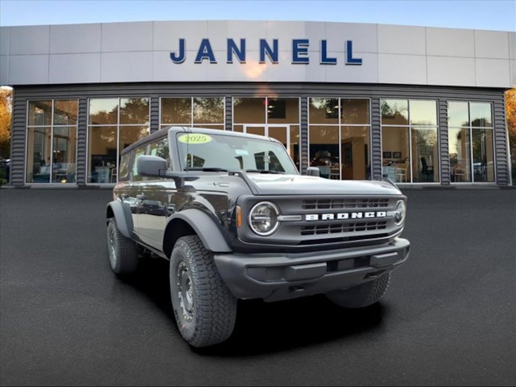 New 2025 Ford Bronco Base SUV