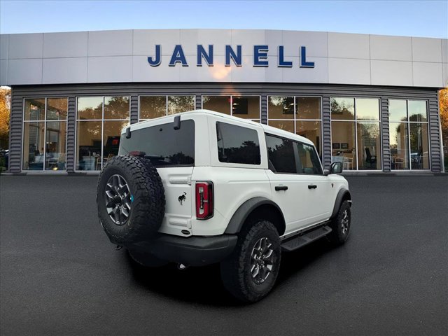 2025 Ford Bronco Badlands photo 3