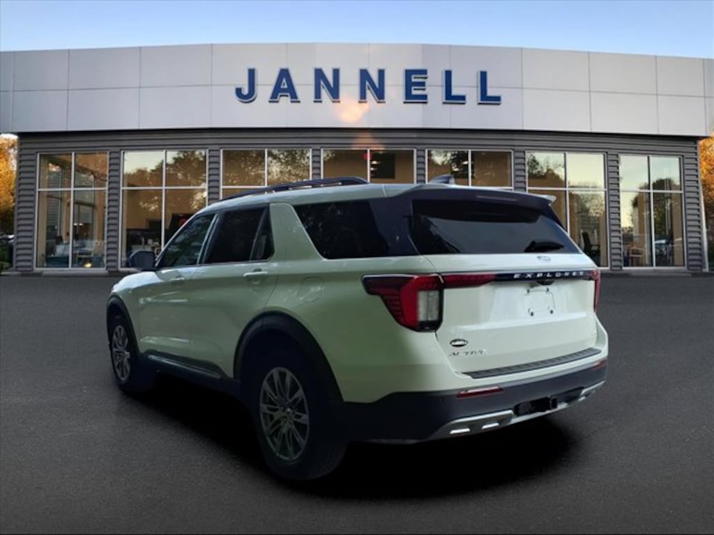 New 2025 Ford Explorer Active SUV