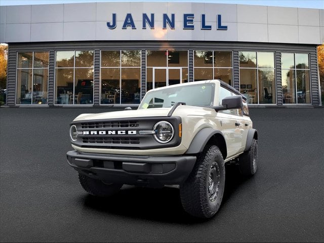 2025 Ford Bronco 4-Door Base's photo