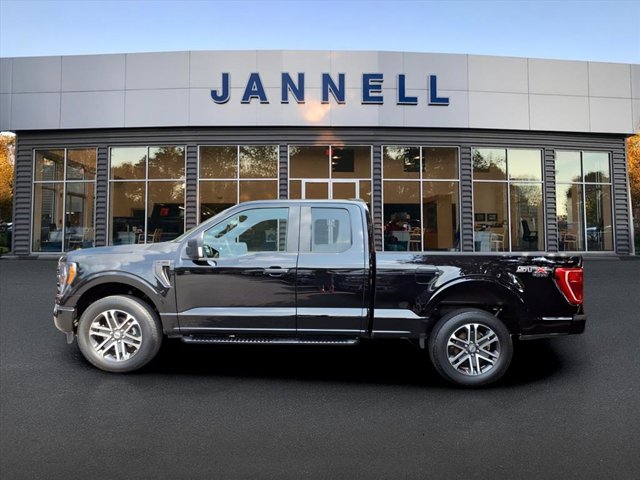 2023 Ford F-150 XL photo 3