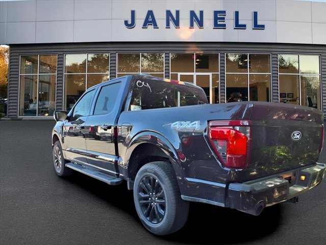 2025 Ford F-150 XLT photo 4