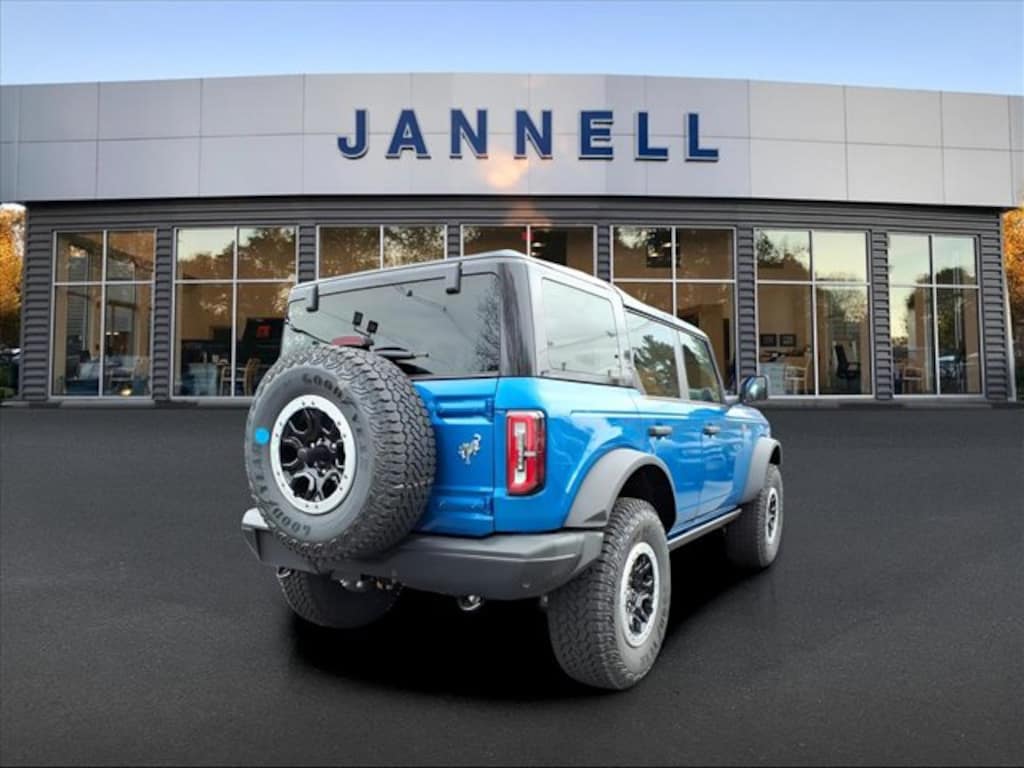 New 2025 Ford Bronco Badlands SUV