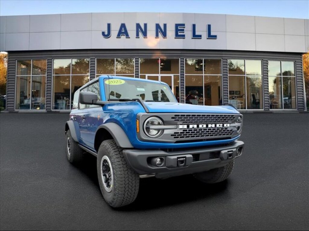 New 2025 Ford Bronco Badlands SUV