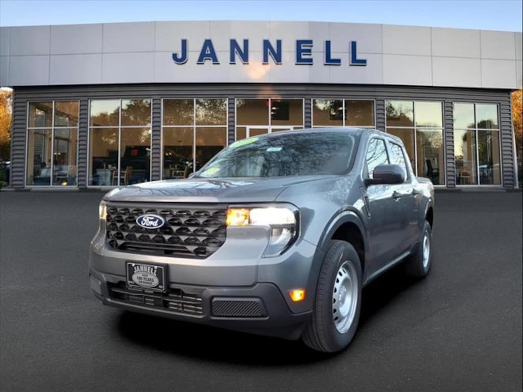 New 2025 Ford Maverick XL TRUCK