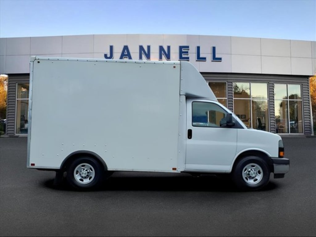 Used 2021 Chevrolet Express Cutaway Work Van Chassis Truck