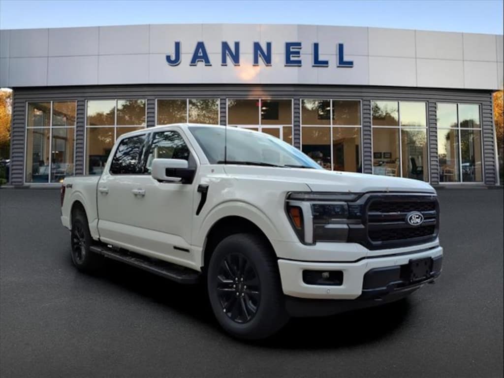 New 2025 Ford F-150 Lariat TRUCK