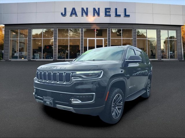 2022 Jeep Wagoneer Series III's photo