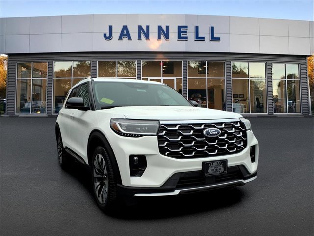 2026 Ford Explorer Platinum photo 2