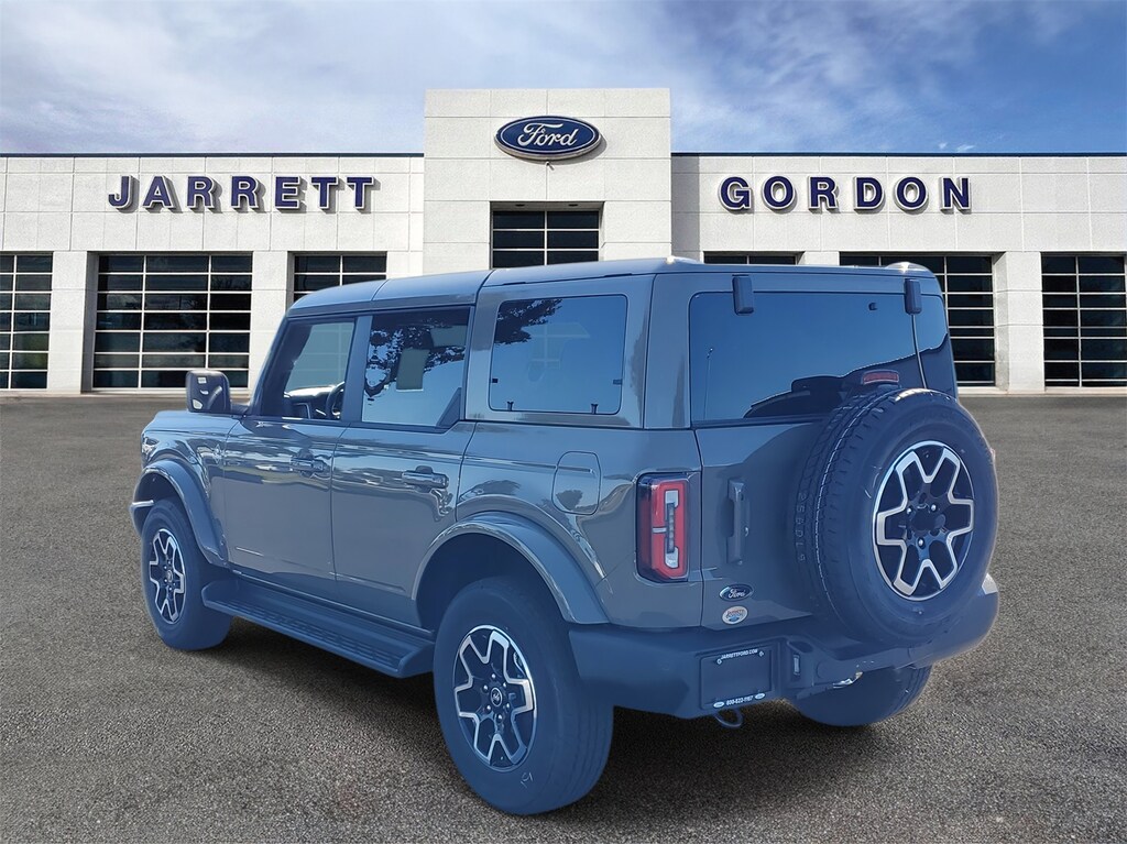 New 2025 Ford Bronco Outer Banks SUV