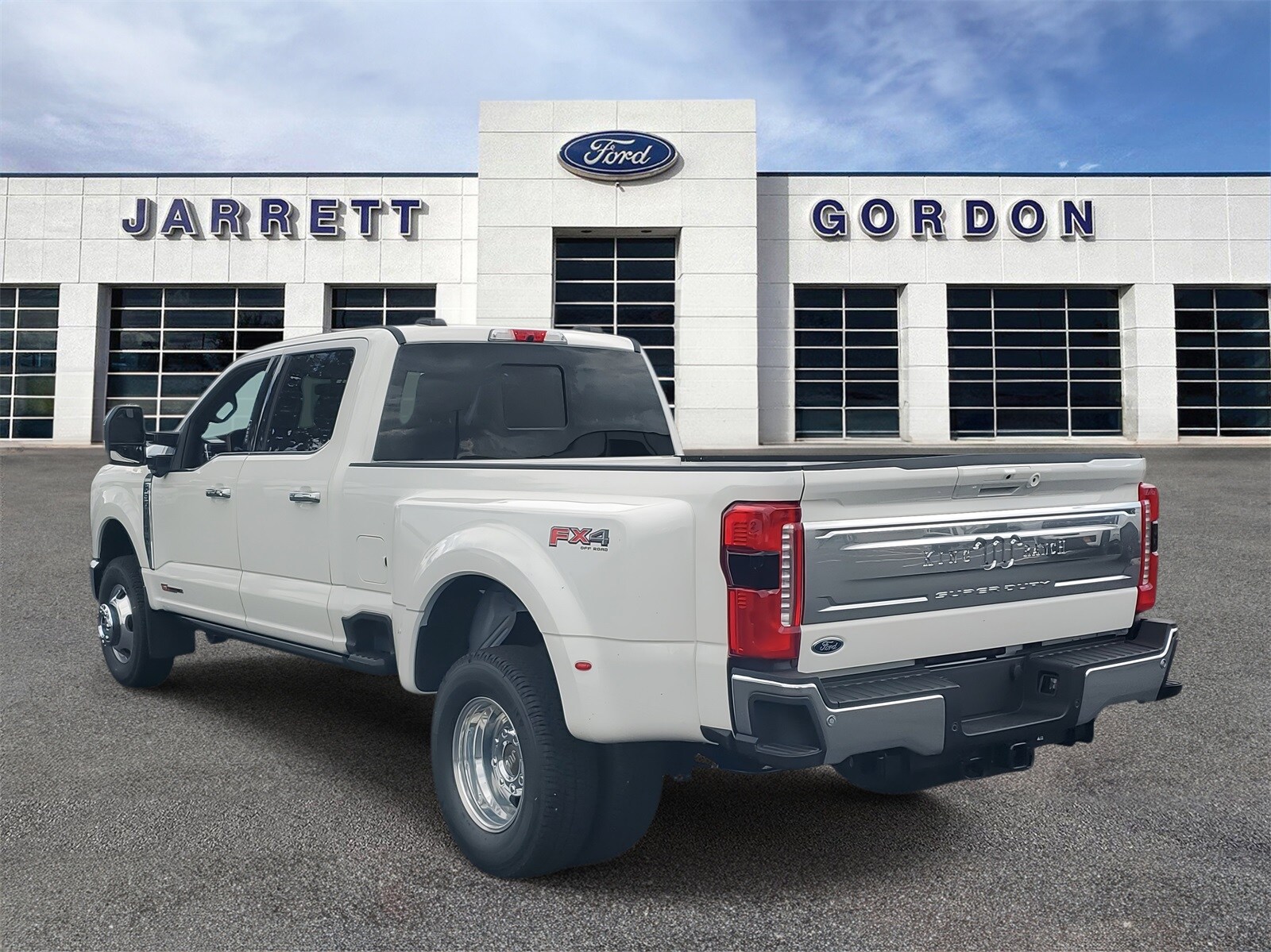 2026 Ford F-350 King Ranch photo 3