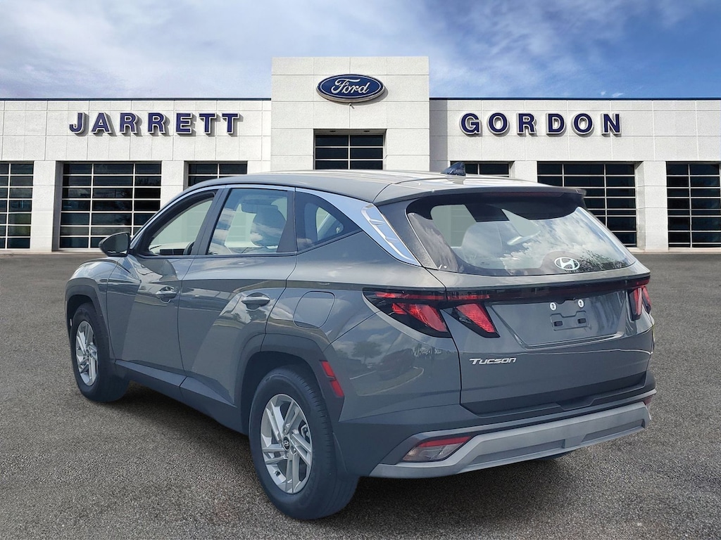 Certified 2025 Hyundai Tucson SE SUV