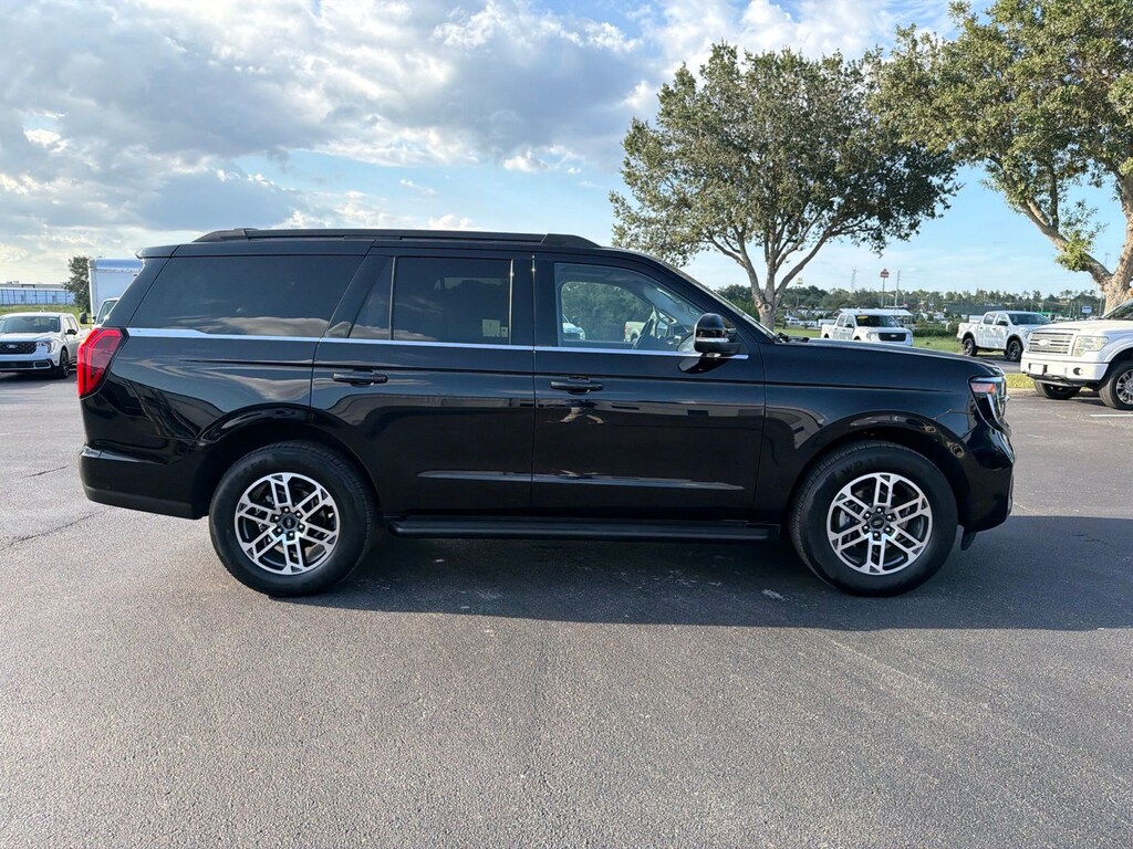 Used 2025 Ford Expedition Active SUV