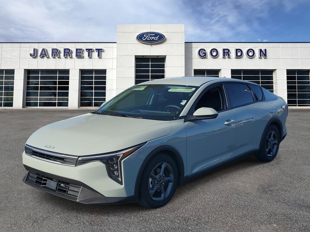 Certified 2025 Kia K4 LXS Sedan