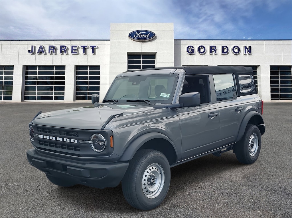 New 2025 Ford Bronco Base SUV