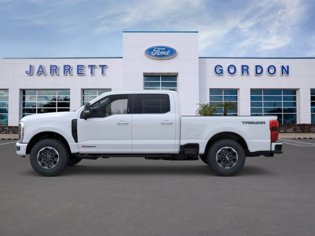 New 2025 Ford F-350 Lariat TRUCK