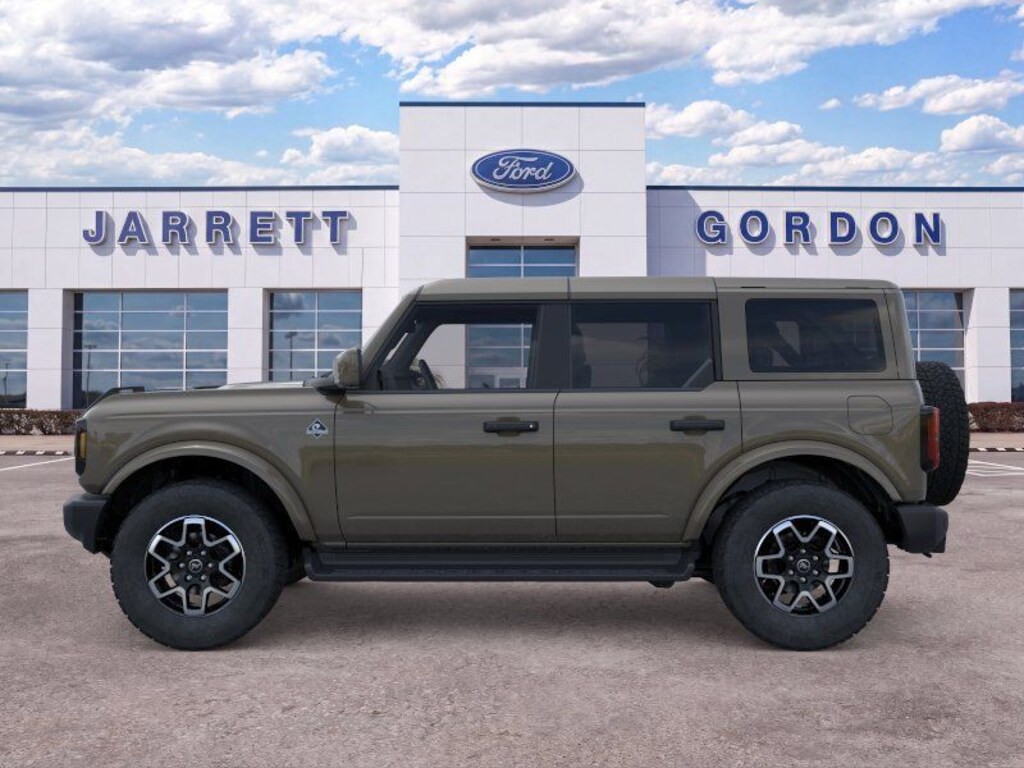 New 2026 Ford Bronco Outer Banks SUV