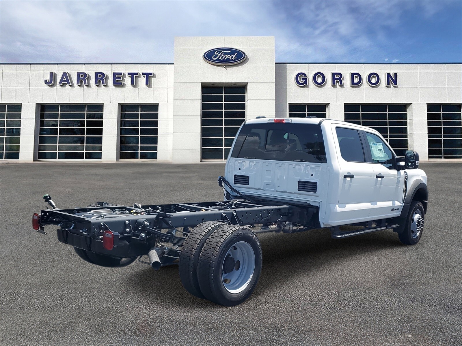 2025 Ford F-550 XL photo 4