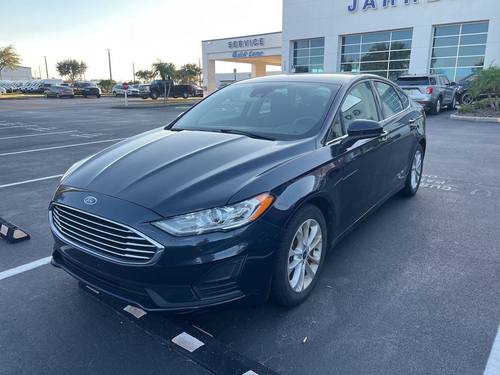 Used 2020 Ford Fusion SE Sedan