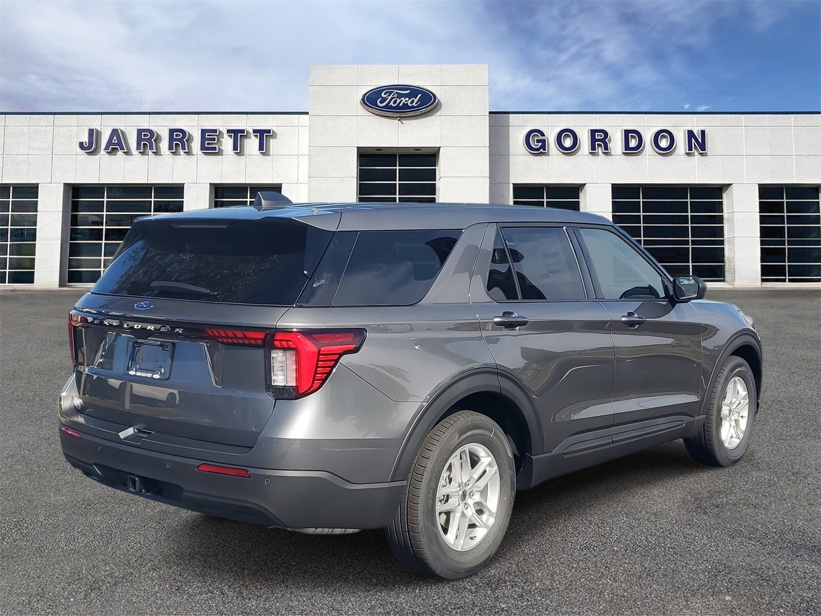 2026 Ford Explorer photo 4