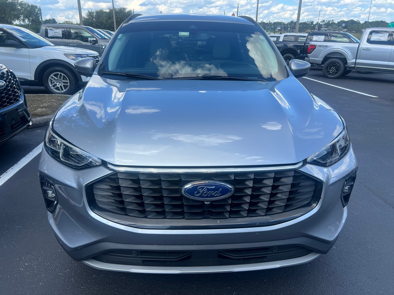 2023 Ford Escape Platinum photo 2