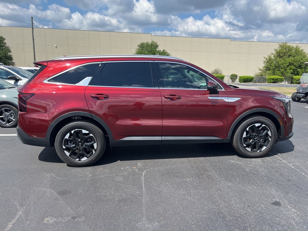 Used 2025 Kia Sorento S SUV