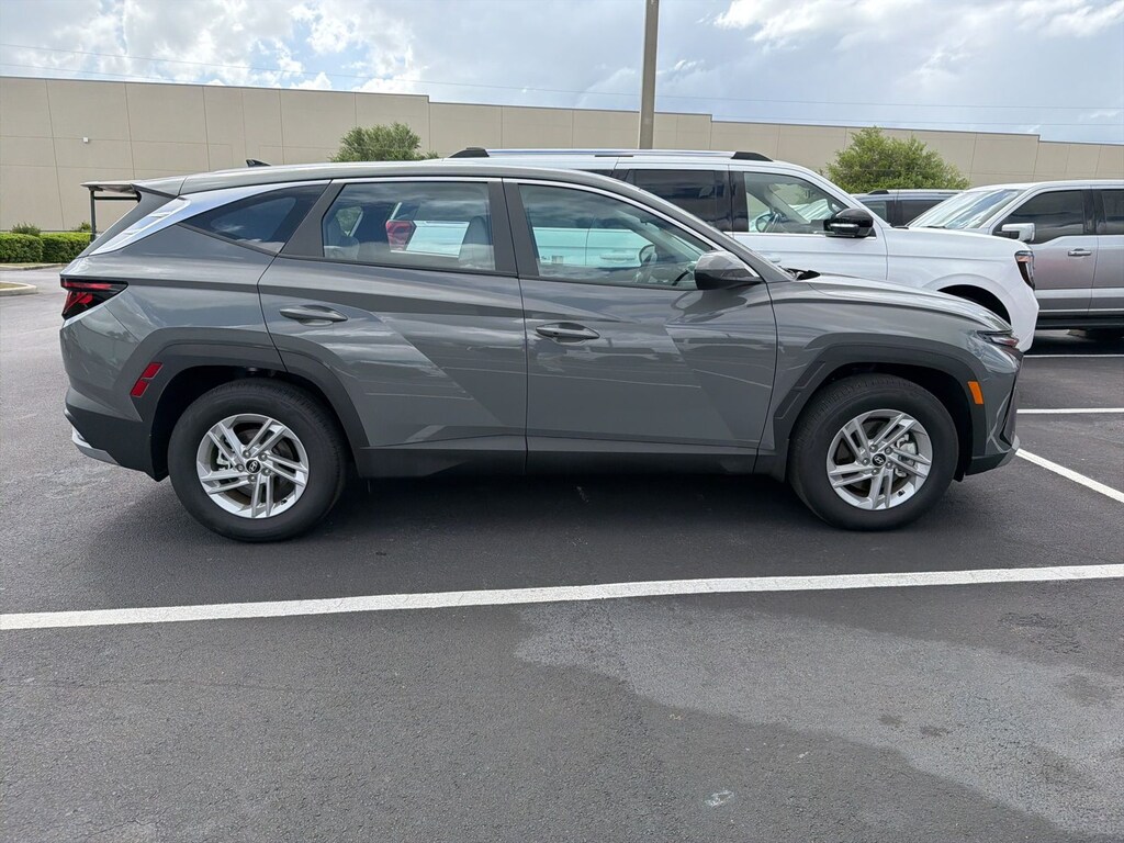 Used 2025 Hyundai Tucson SE SUV